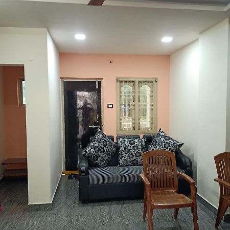 Sri Govinda Nilayam Home Stay 1 Visakhapatnam Luaran gambar