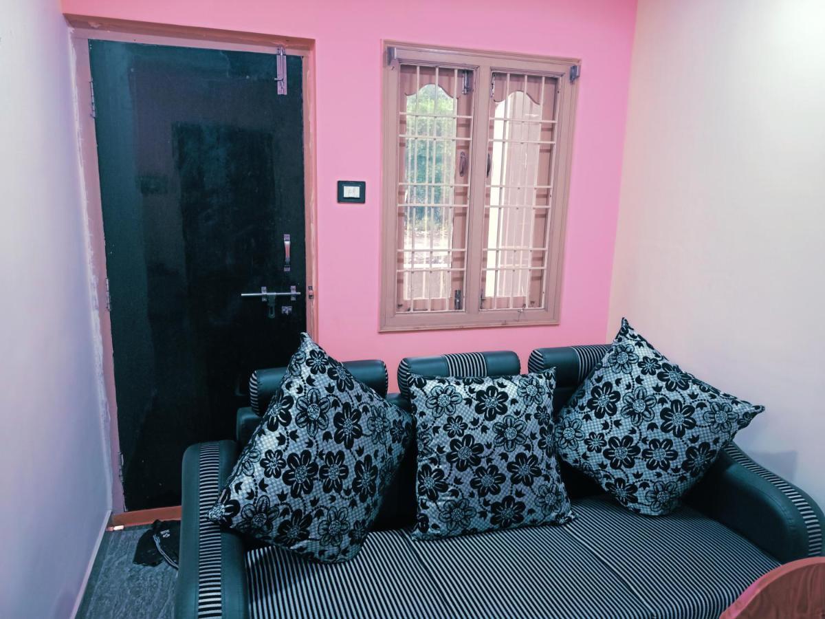 Sri Govinda Nilayam Home Stay 1 Visakhapatnam Luaran gambar