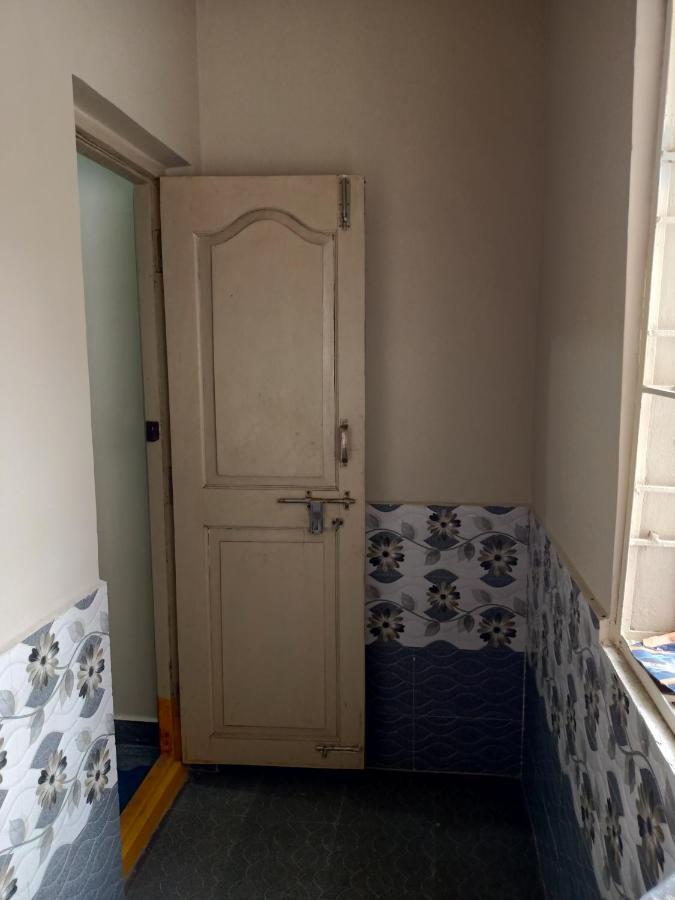Sri Govinda Nilayam Home Stay 1 Visakhapatnam Luaran gambar