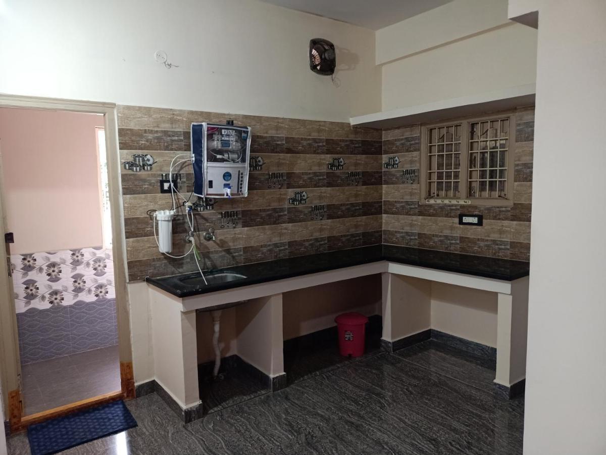 Sri Govinda Nilayam Home Stay 1 Visakhapatnam Luaran gambar