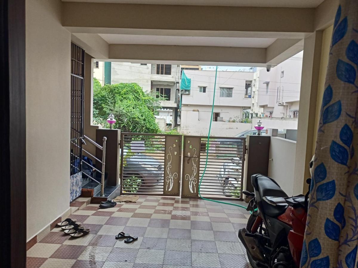 Sri Govinda Nilayam Home Stay 1 Visakhapatnam Luaran gambar