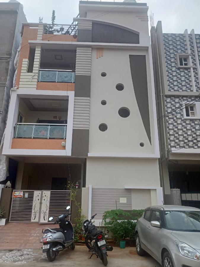 Sri Govinda Nilayam Home Stay 1 Visakhapatnam Luaran gambar
